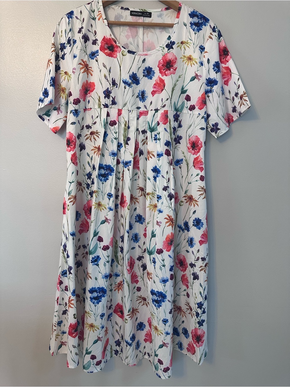 White Floral Midi Dress Blue and Pink Blooms Short Sleeve Women’s Size M